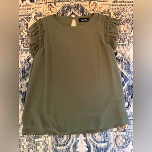 Sleeveless blouse
